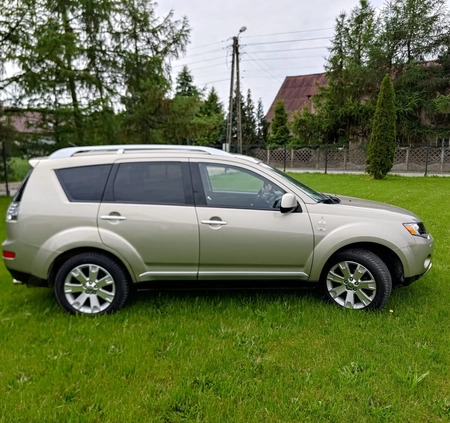 Mitsubishi Outlander cena 27000 przebieg: 252166, rok produkcji 2008 z Józefów małe 121